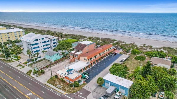 Anthony's on the Beach image 1