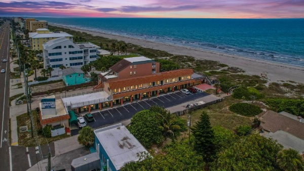 Anthony's on the Beach image 18
